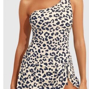 Swimsuit Chic Leopard Print One-Shoulder Swim Dress